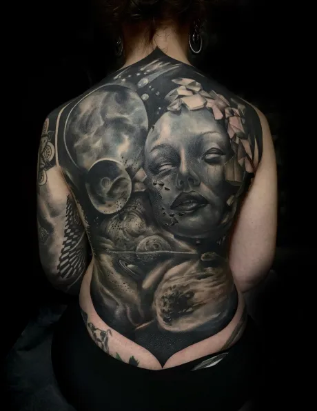 galaxy tattoo, universum tattoo, sureal tattoo, black tattoo, bremen tattoo
