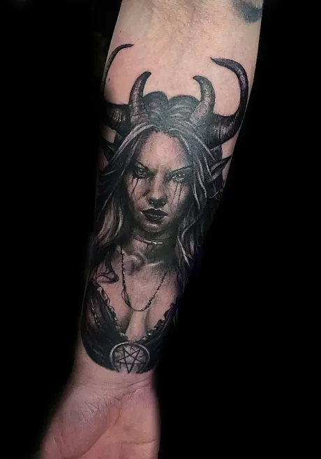 Unterarm tattoo, blackandgreytattoo, demon tattoo,realistc tattoo,  brementattoo