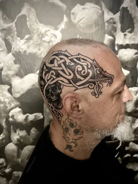 black and grey tattoo, kopf tattoo, Celtic tattoo, schädel tattoo, drachen tattoo, tattoo bremen