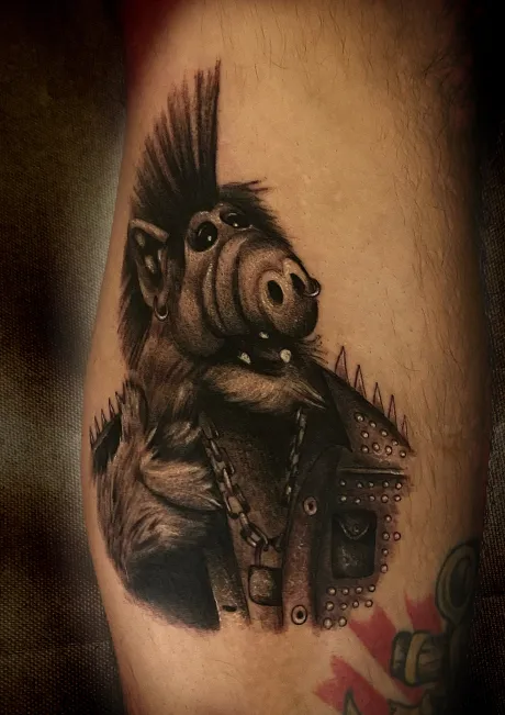 black and grey tattoo, bein tattoo, porträt tattoo, alf tattoo, punk tattoo, bremen tattoo, tattoo bremen