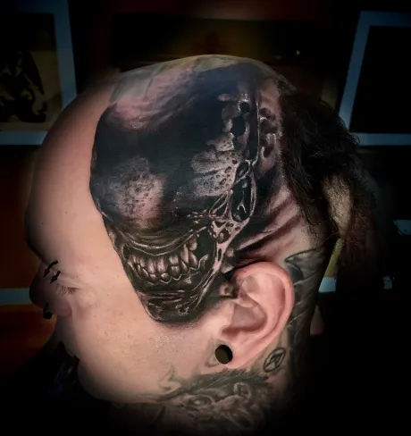 black and grey tattoo, alien tattoo, kopf tattoo, giger tattoo, horror tattoo, punk tattoo, bremen tattoo, tattoo bremen
